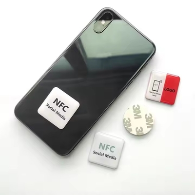 13.56MHz Custom RFID Key Fob NFC Epoxy Stickers Compartilhamento instantâneo para telefones NFC Stickers