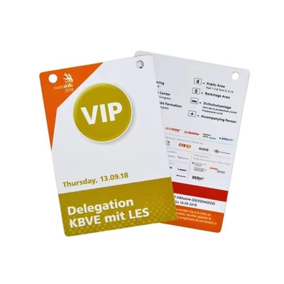 Punch Hole RFID Event Badges Smart RFID Chip Vip Pass Cartão de Identificação Com Lanyard
